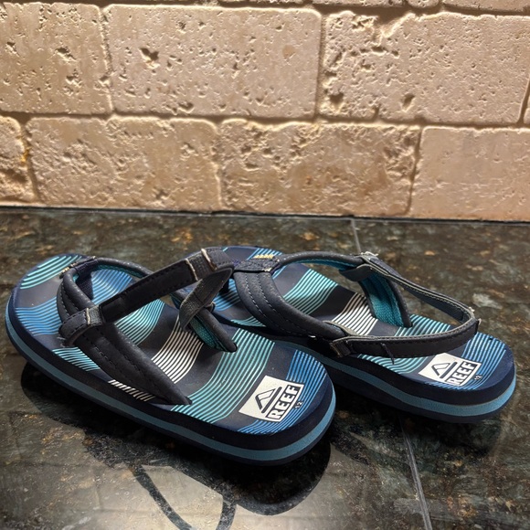 Reef Sandals with Backstrap for Toddler - Picture 2 of 5